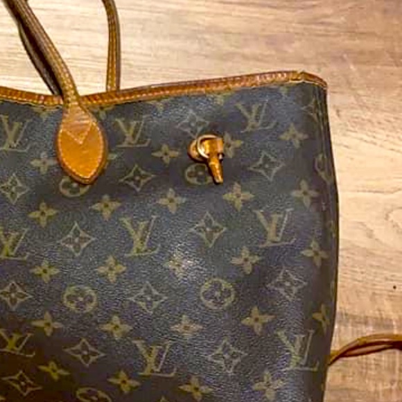 Louis Vuitton Neverfull MM - Damaged - Picture 4 of 10